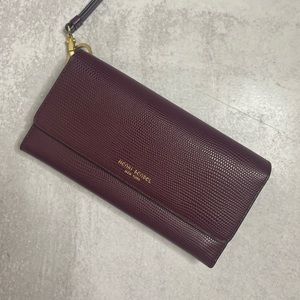 Classic Henri Bendel Wallet